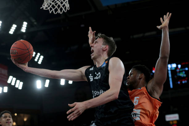 作为竞技体 作为竞技体