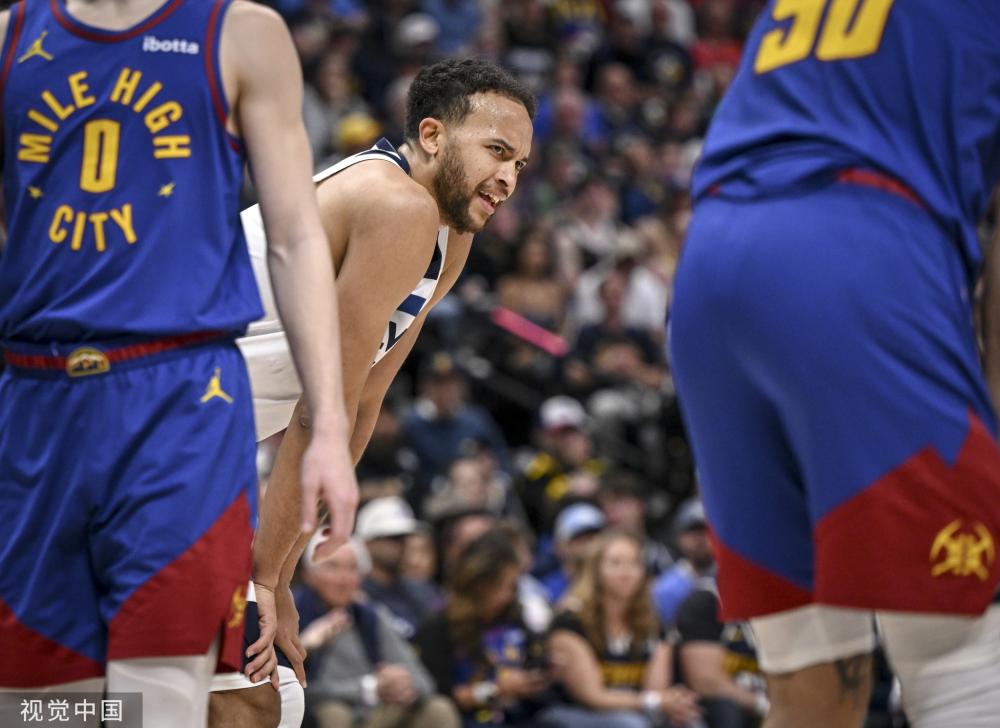 面对对手的 面对对手的