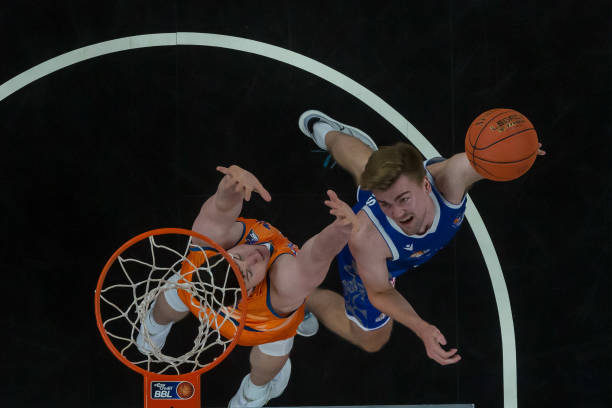 这场失利更 这场失利更