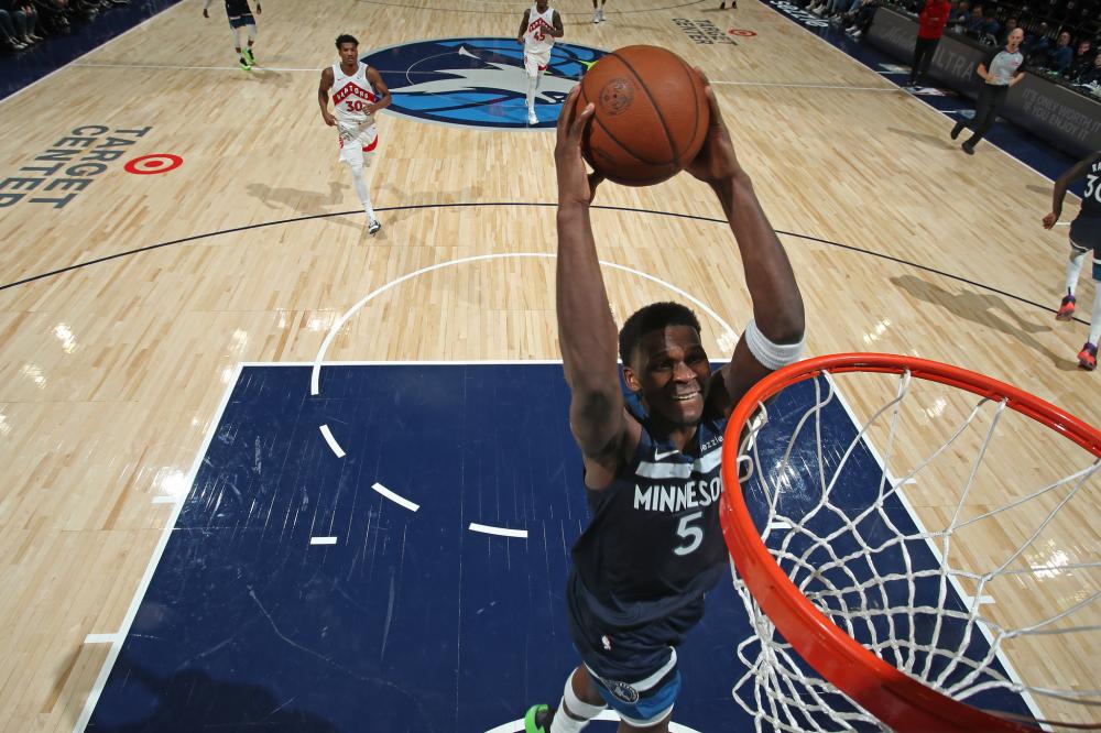 他用实际行 他用实际行